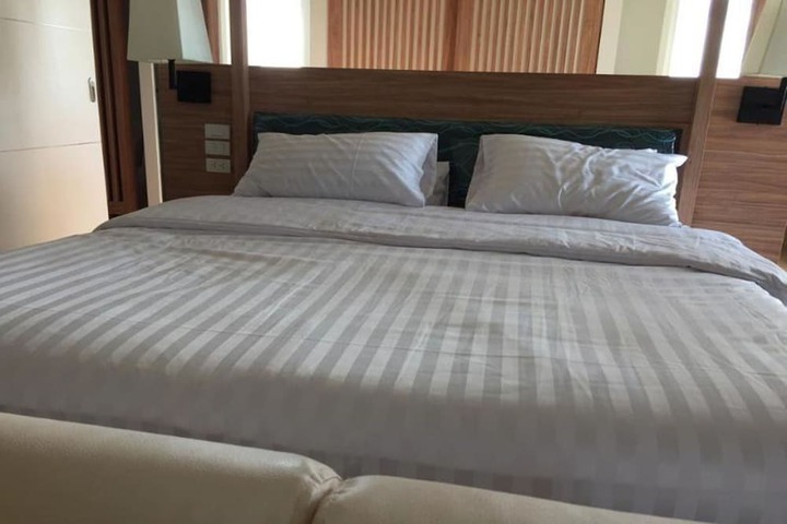 Room 6 of 29