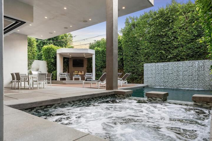 Pool 16 of 31