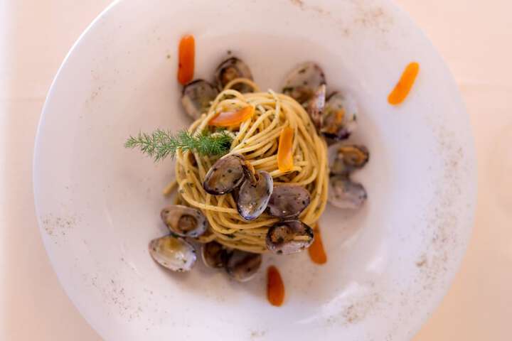 Dining 85 of 134