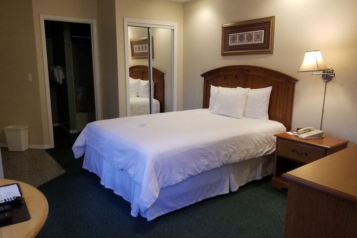 Room 5 of 71