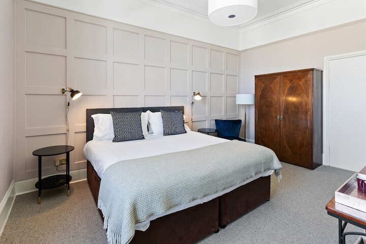 Room 7 of 70