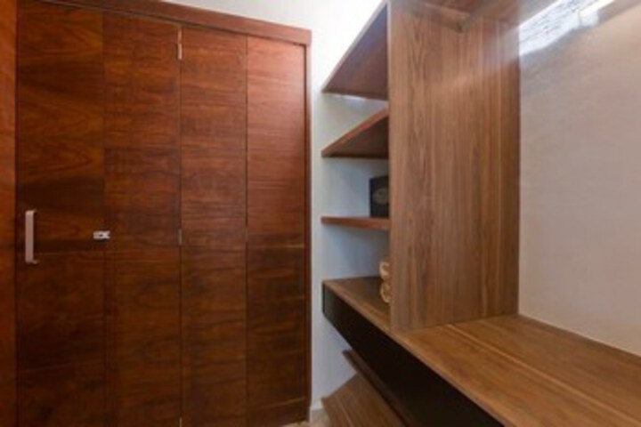 Room 5 of 30