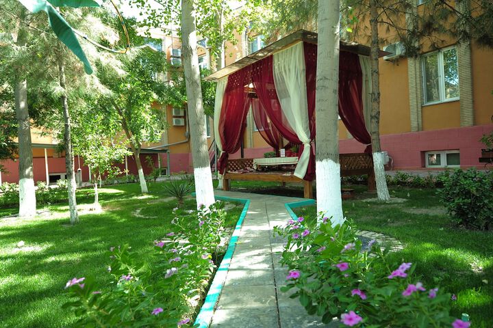 Hotel Exterior 38 of 41