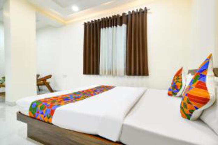Room 16 of 20