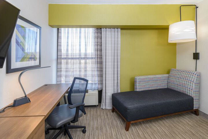 Standard Double Bed (2 of 11)