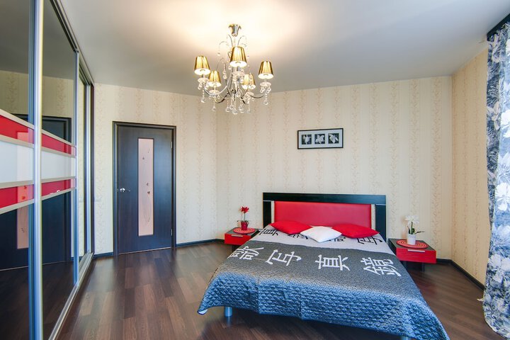 Room 25 of 172