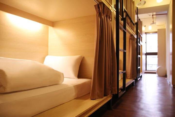 Room 2 of 44