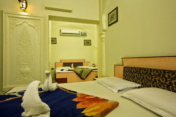 Room 17 of 113
