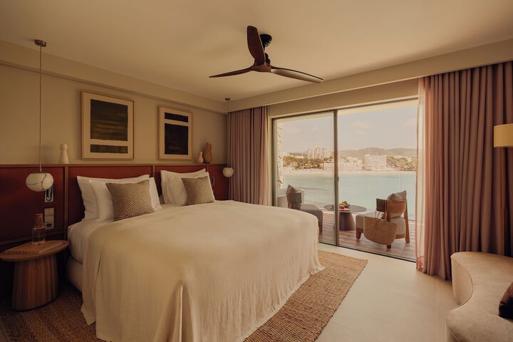 Room 21 of 74
