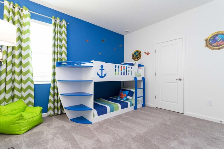 Room 7 of 40