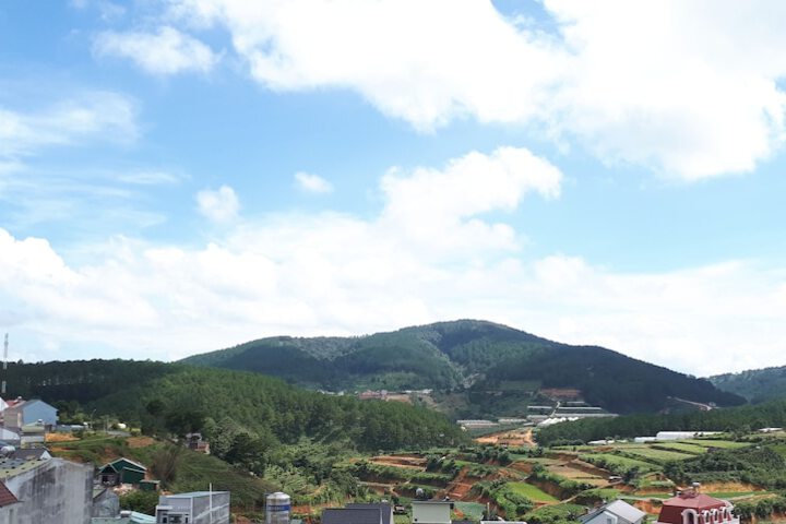 Hotel Exterior 1 of 25