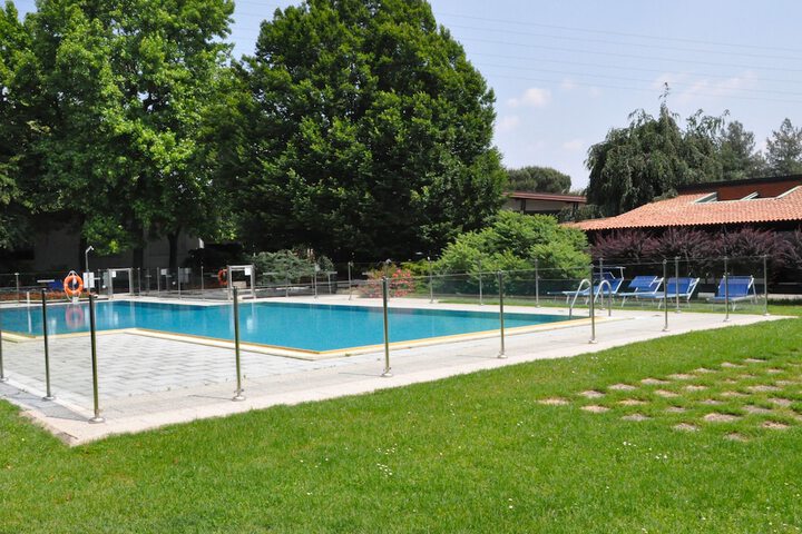 Hotel Pool