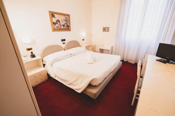 Room 7 of 23