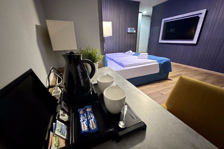 Room 81 of 194