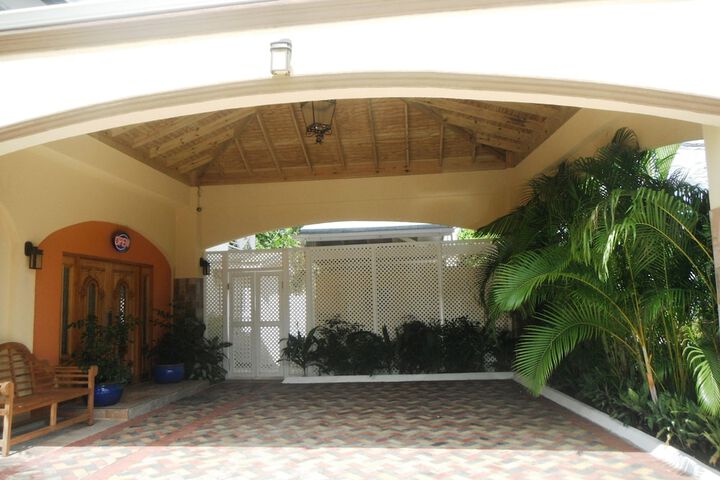 Hotel 74 of 79
