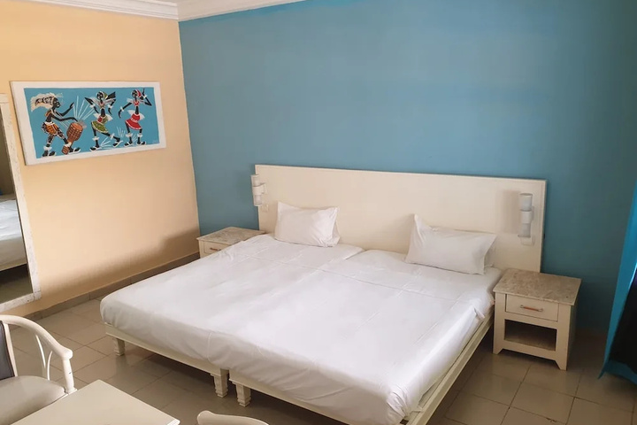 Room 7 of 35