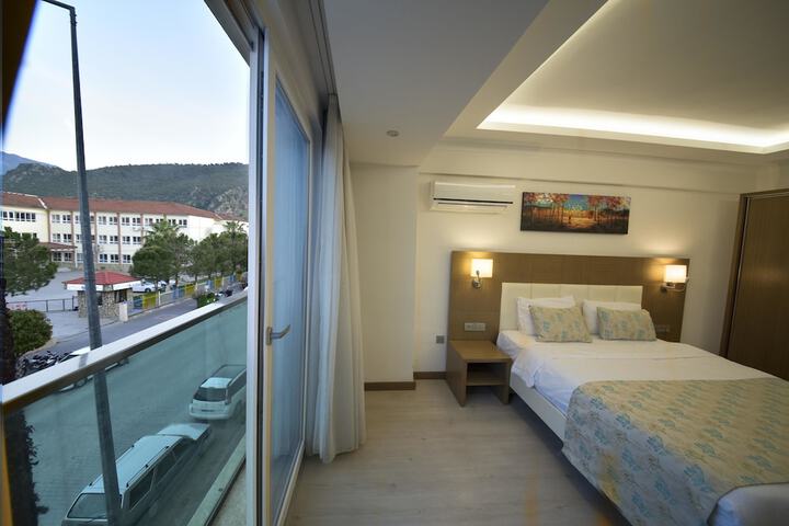 Room 11 of 62