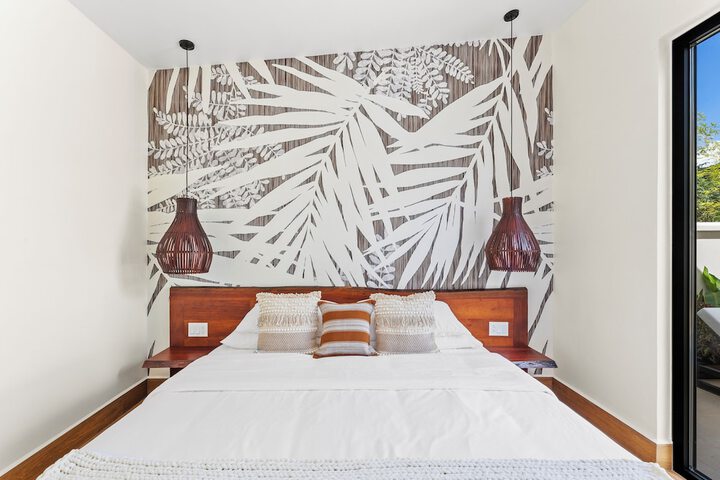 Room 5 of 38