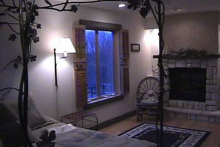 Room 12 of 26