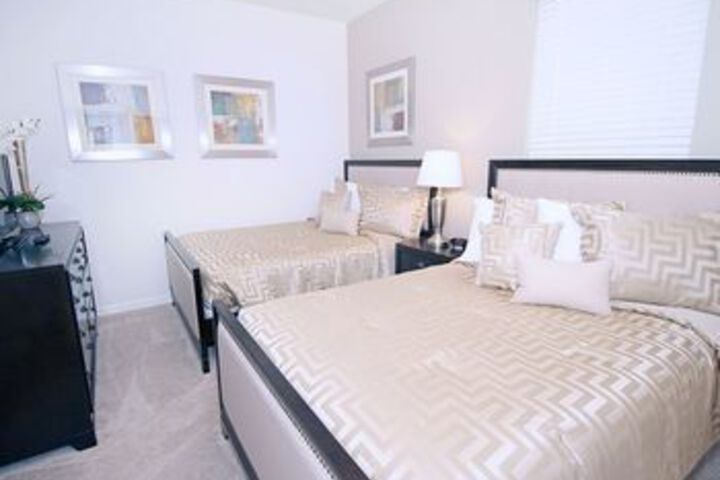 Room 327 of 687