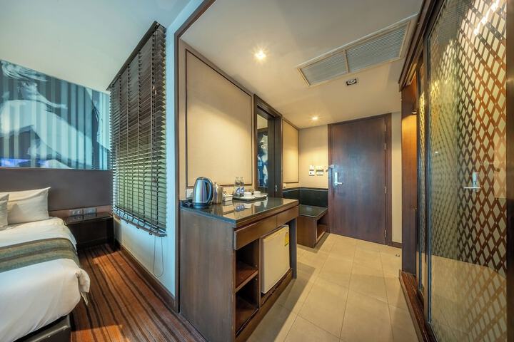 Room 47 of 127