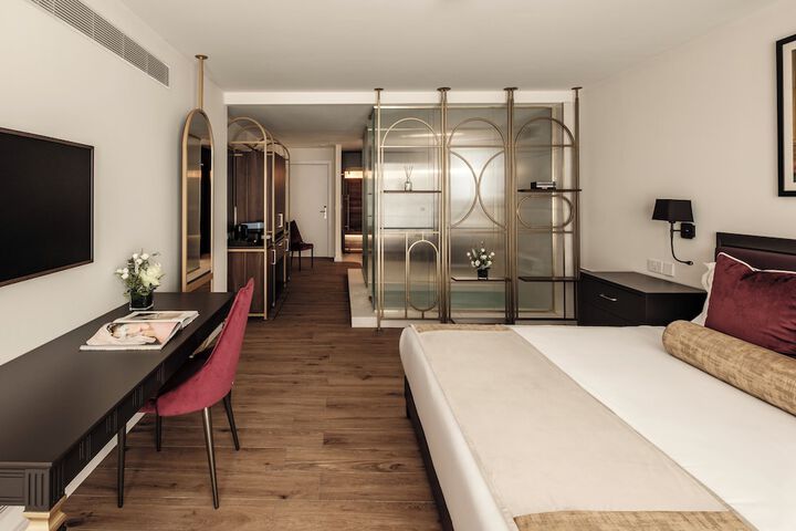 Room 40 of 79