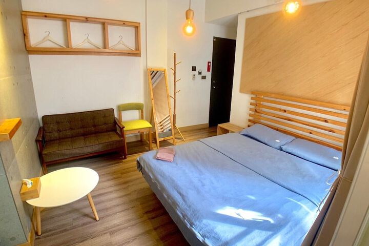 Room 51 of 95