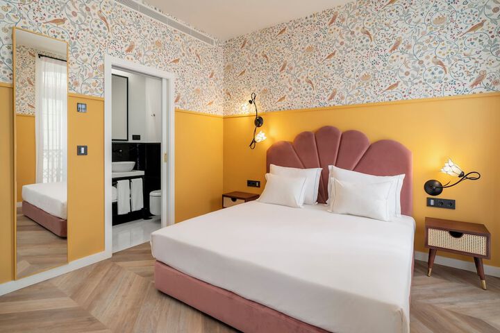 Room 7 of 49