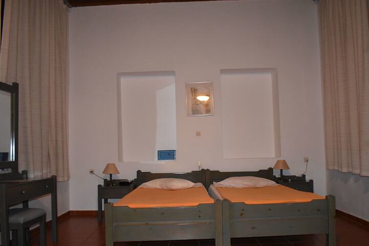 Room 15 of 39