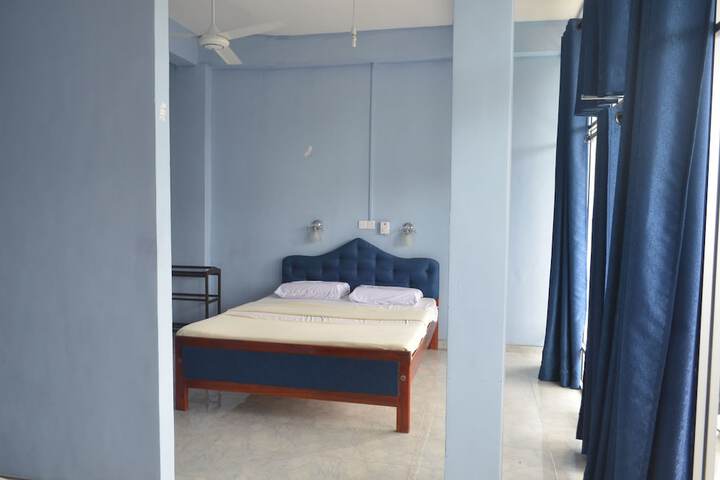 Room 8 of 31
