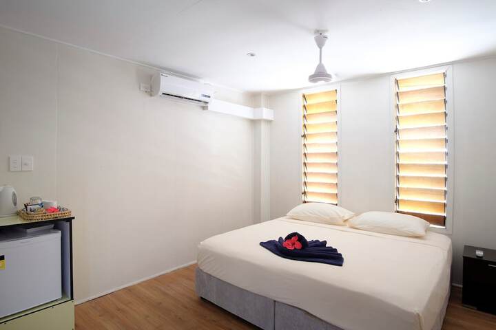 Room 5 of 19