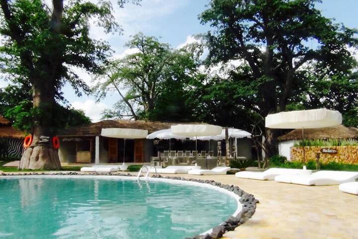 Pool Hotel