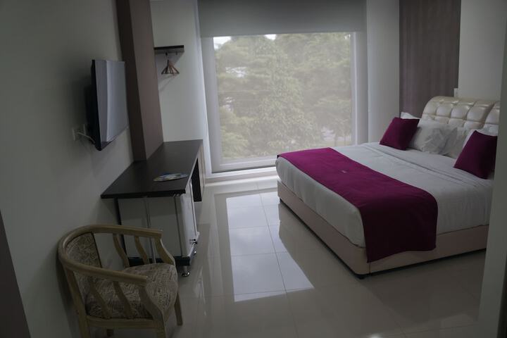 Room 2 of 42