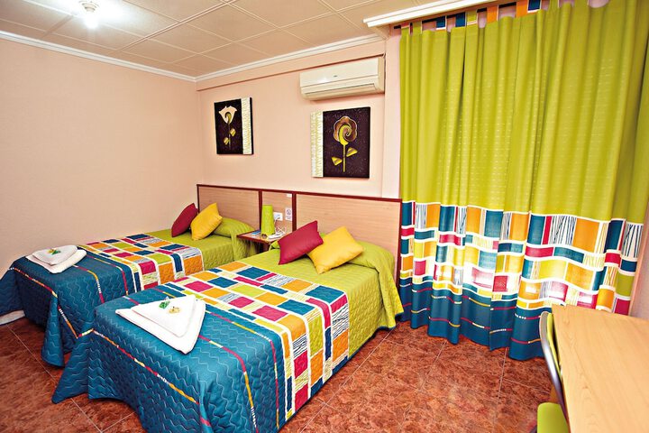 Room 13 of 49