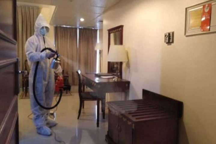 Room 13 of 33