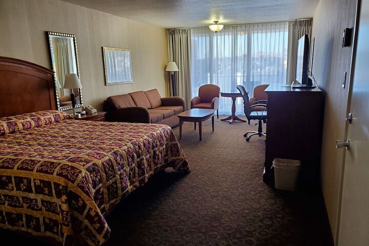 Room 12 of 46