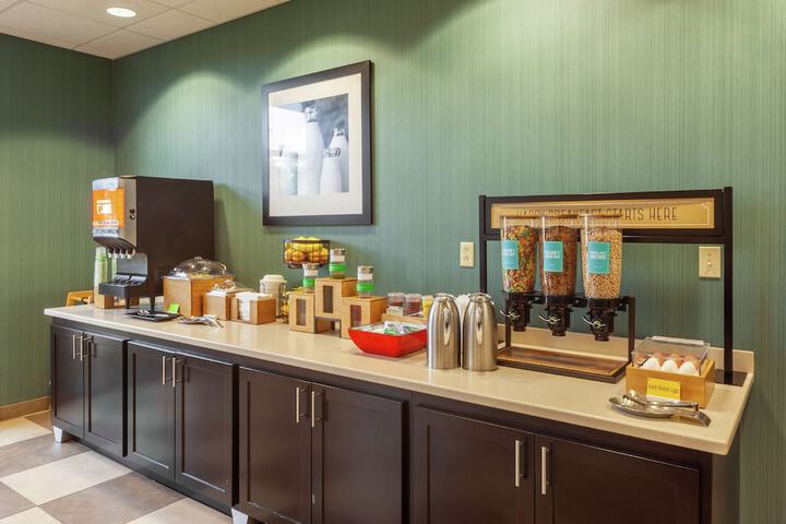 Breakfast area