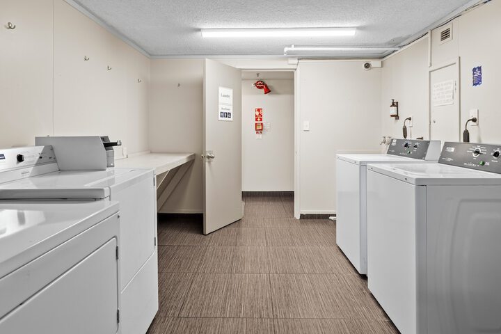 Room 48 of 65