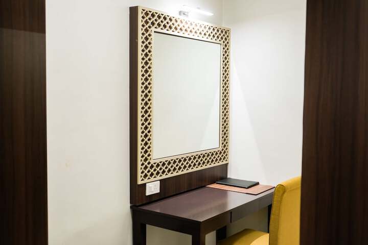 Room 14 of 25
