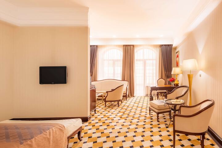 Room 25 of 137
