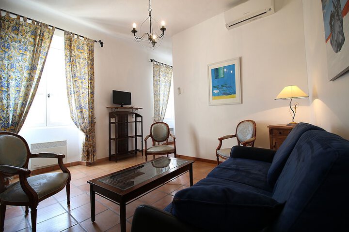 Room 35 of 48