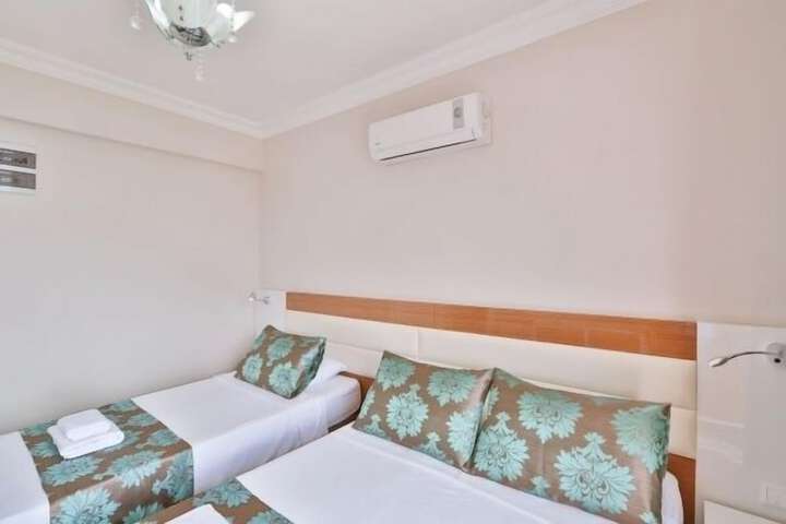 Room 10 of 39