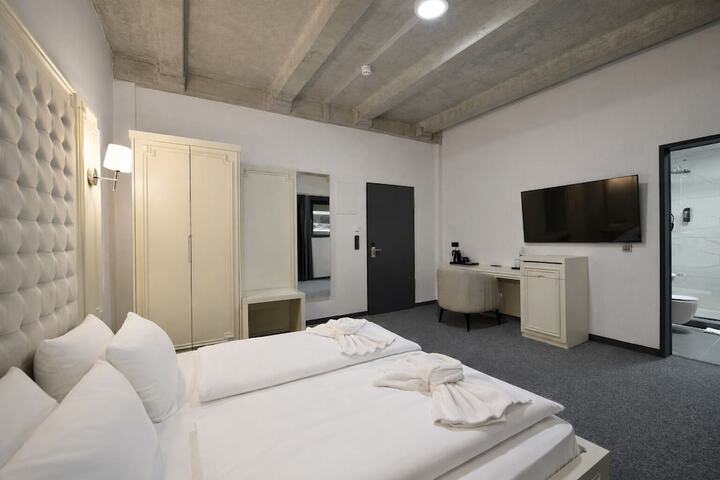Room 21 of 59