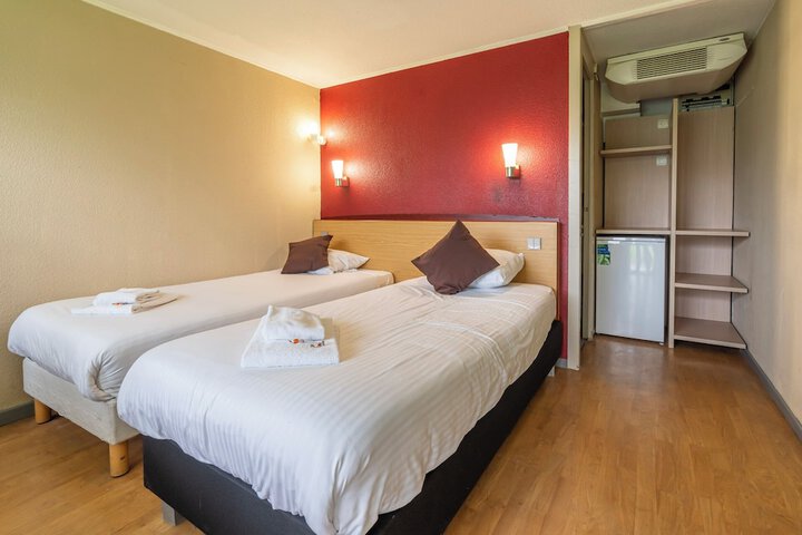 Room 35 of 52