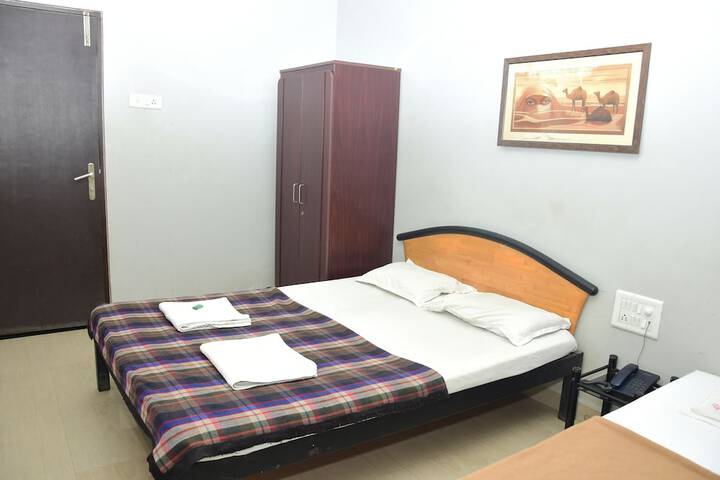 Room 11 of 35