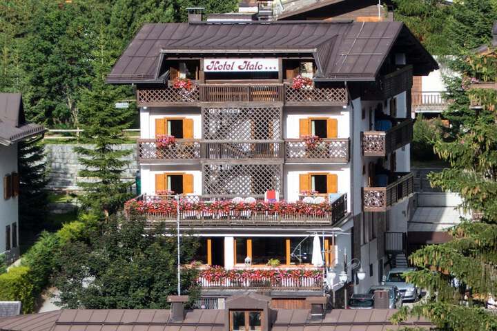 Hotel 44 of 47
