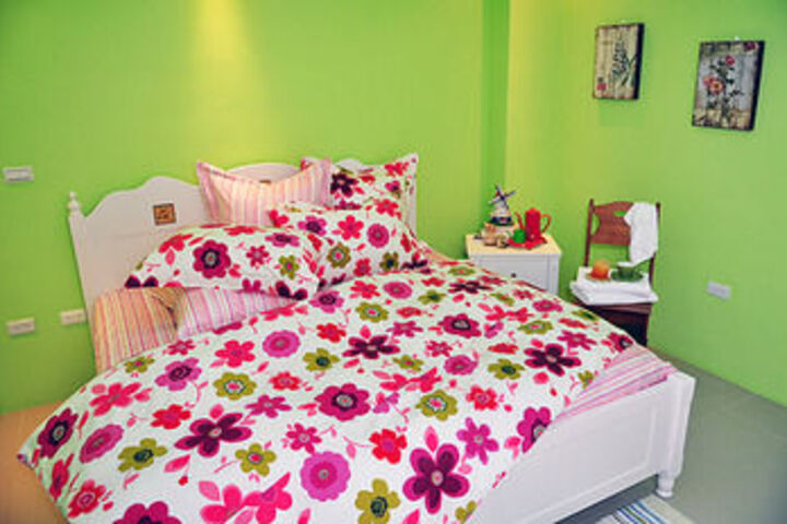 Room 6 of 22