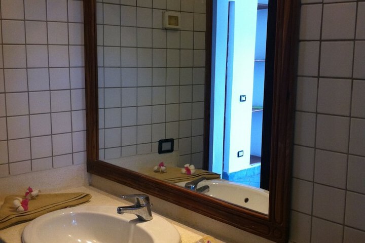Room 7 of 17