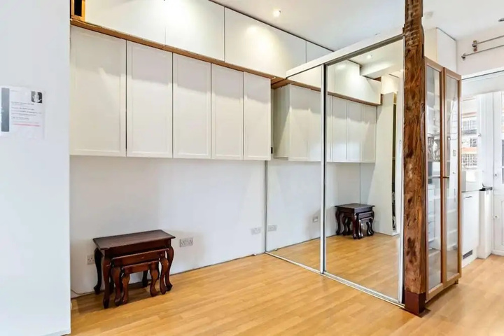 Room 3 of 15