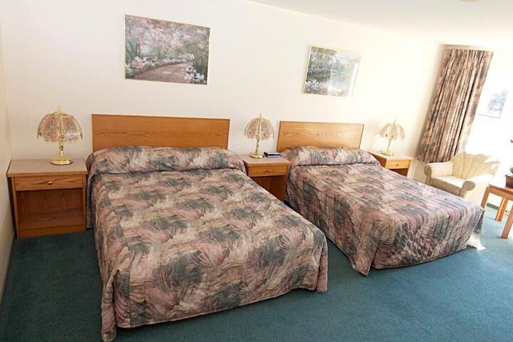 Room 6 of 35
